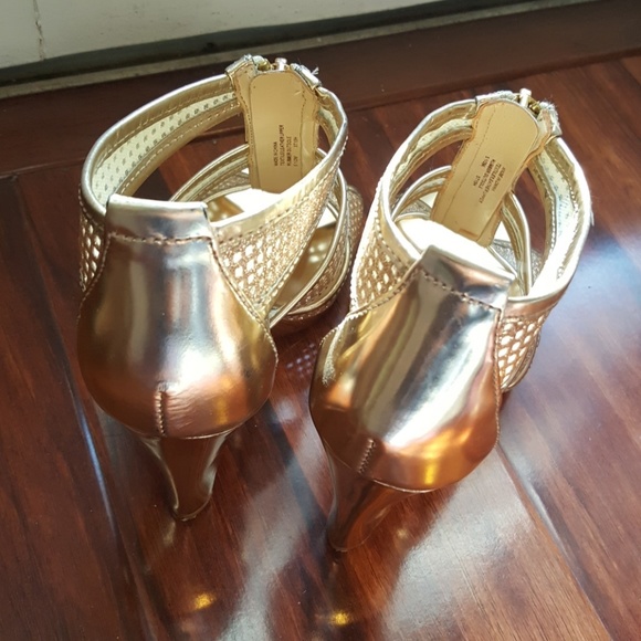 {MK} pale gold mesh platform heels - Picture 4 of 5